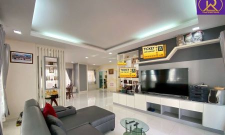 ให้เช่าบ้าน - ให้เช่าบ้านเดี่ยวบางแสน บ้านหลังใหญ่ แต่งสวยพร้อมอยู่ พื้นที่ใช้สอยเยอะ เป็นส่วนตัว หมู่บ้านแกรนด์มณีรินทร์ สามมุข-บางแสน อ.เมืองชลบุรี จ.ชลบุรี