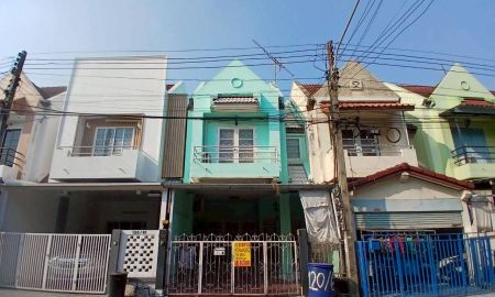 ขายทาวน์เฮาส์ - ขายบ้าน 2 ชั้น หมู่บ้านสราญธร คลอง4 ถนนพระองค์เจ้าสาย