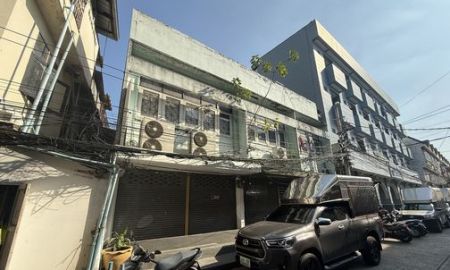 ขายอาคารพาณิชย์ / สำนักงาน - ด่วน ขาย อาคารพาณิชย์ 2 ชั้น 3 คูหา พัฒนาการ ซ.2 ใกล้ Airport Rail Link รามคำแหง ทางด่วน เจ้าของขายเอง