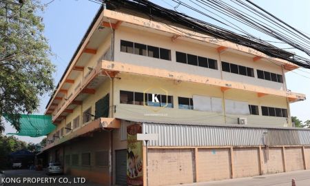 ให้เช่าโรงงาน / โกดัง - ให้เช่าโกดัง 3 ชั้น นาคนิวาส ลาดพร้าว กรุงเทพ พื้นที่ 3,000 ตรม