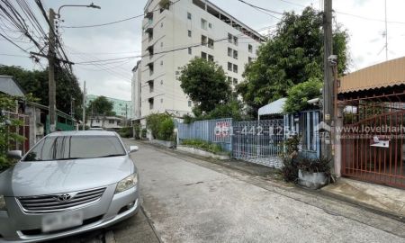 ขายที่ดิน - ขายที่ดินแถมบ้านถนนสุขุมวิท103 ซอยอุดมสุข30 แยก2 พื้นที่ 98 ตรว. ขาย 11.9 ล้าน เข้าซอยเพียงแค่ 300 เมตร สภาพแวดล้อมดี ใกล้ BTS อุดมสุข