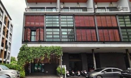 ให้เช่าทาวน์เฮาส์ - ให้เช่าทาวน์โฮม 5 ชั้น ย่านลาดพร้าว 83 ใกล้เลียบด่วน เหมาะทำโฮมออฟฟิศ หรือ ทำสตูดิโอได้เลย ใกล้ MRT สถานี ลาดพร้าว 83 เพียง 300 เมตร