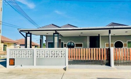 ขายบ้าน - New เปิดจองบ้านแฝดชั้นเดียว บ้านใหม่ใกล้อมตะนครชลบุรี ตกแต่งพร้อมเฟอร์