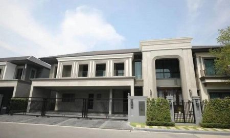 ขายบ้าน - ขายด่วน Grand Bangkok Boulevard Krungthepkreetha บ้านหรูใหม่ กรุงเทพกรีฑา 49 ลบ. วิวสวนกลาง พร้อมอยู่ทันที