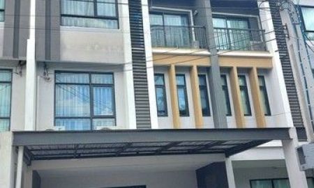 ให้เช่าทาวน์เฮาส์ - ให้เช่า ทาวน์โฮม3ชั้น วิวสระว่ายน้ำ 25ตรว.อยู่ถนน รามอินทรา65 ใกล้แฟชั่นไอส์แลนด์