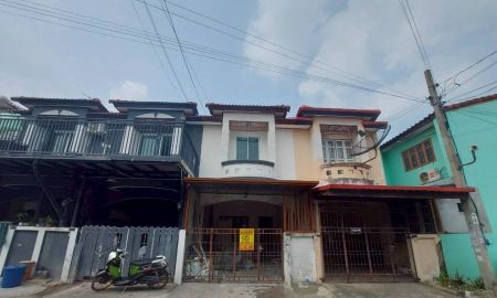 ขายทาวน์เฮาส์ - ขายบ้าน 2 ชั้น หมู่บ้านปิยวรารมย์ ไทรน้อย นนทบุรี