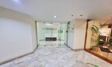 ขายอาคารพาณิชย์ / สำนักงาน - ขายพื้นที่สำนักงานในอาคารสินสาทร ทาวเวอร์ ติดถนนสาทร ติดบีทีเอสกรุงธนบุรี วิวแม่น้ำเจ้าพระยา วิวสีลม