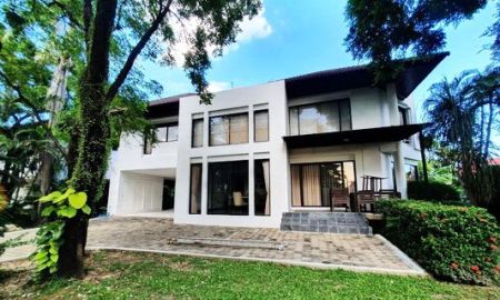 ให้เช่าบ้าน - ให้เช่า] หมู่บ้าน 39 เอ็กซ์คลูซีฟ รามคำแหง / 4 ห้องนอน 4 ห้องน้ำ / 150 ตรว. 460 ตรม. **100,000**