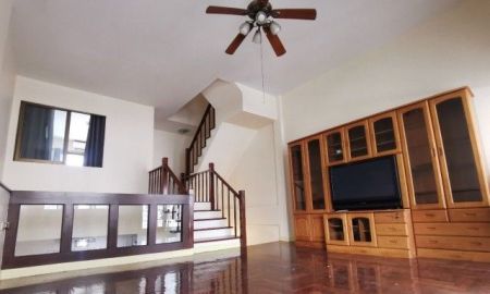 ให้เช่าทาวน์เฮาส์ - ให้เช่าทาวน์โฮม 3 ชั้น โครงการบ้านกลางเมือง รัชดา-ลาดพร้าว มี3ห้องนอน4ห้องน้ำ ราคาเช่าเดือนละ 30,000 บาท/เดือน (จดทะเบียนบริษัทได้)