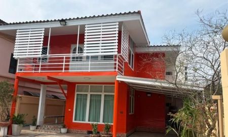 ให้เช่าบ้าน - ให้เช่าบ้านเดี่ยว 2 ชั้น 4 ห้องนอน ซอยลาดพร้าว 69 หน้าปากซอยมี รถไฟฟ้าสถานีลาดพร้าว 71 เดินทางสะดวก 4-6 ที่จอดรถ