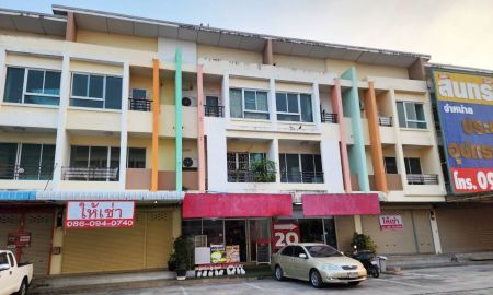 ให้เช่าอาคารพาณิชย์ / สำนักงาน - ให้เช่าอาคารพาณิชย์ 3 ชั้น ติดถนน ใกล้ ตลาดลาดสวาย รังสิต ลำลูกกา คลอง 4 แต่งสวย พร้อม ประตูกระจก แอร์ กันสาด