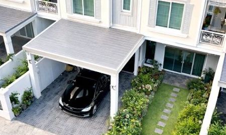 ให้เช่าทาวน์เฮาส์ - สุขุมวิท บางแสน ห้วยกะปิ 13-17 ตลาดนัดจตุจักรชลบุรี 1.4 กม.ให้เช่าบ้านทาวน์โฮม ฟังก์ชัน 3 นอน 3 น้ำ ใกล้แลนด์มาร์กเมืองชลบุรี