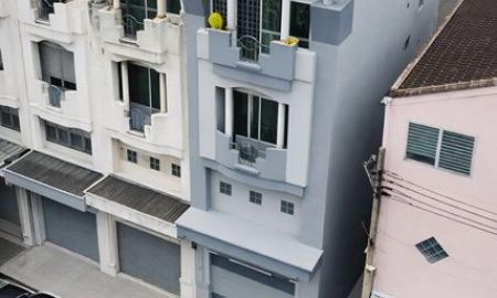 ให้เช่าอาคารพาณิชย์ / สำนักงาน - 7-Eleven 50ม. 2แห่ง Lotus อาคารพาณิชย์ 3.5 ชั้น 3นอน Big C เคหะร่มเกล้า 150 ม. 3น้ำ 20ตรว. 280ตรม. ให้เช่า ราคา 11,999 บาทต่อเดือน