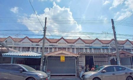 ขายทาวน์เฮาส์ - ขายบ้าน 2 ชั้น หมู่บ้านรุ่งเรืองเฮ้าส์1 คลอง4 ลาดสวาย ถนนพระองค์เจ้าสาย