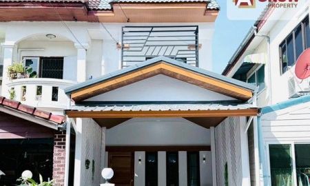 ขายทาวน์เฮาส์ - หมู่บ้านมารวย ซอยร่มเกล้า 44 บ้านสวย ฝ้าเพดานสูง โปร่ง ตกแต่งครบ พร้อมอยู่