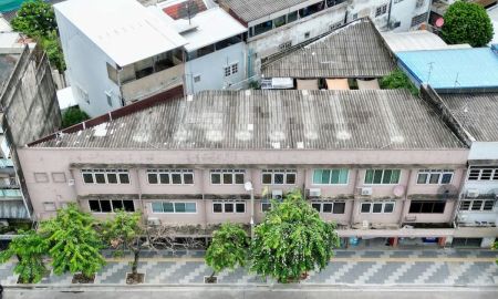 ขายอาคารพาณิชย์ / สำนักงาน - ขายตึกลาดพร้าว ติดถนนใหญ่ ซอยลาดพร้าว11-13 กว้าง34เมตร เนื้อที่96ตรว เหมาะติดป้ายโฆษณา จอดรถใต้ตึกได้หลายคัน ใกล้แยกรัชดา-ลาดพร้าว ราคาต่อรองได้