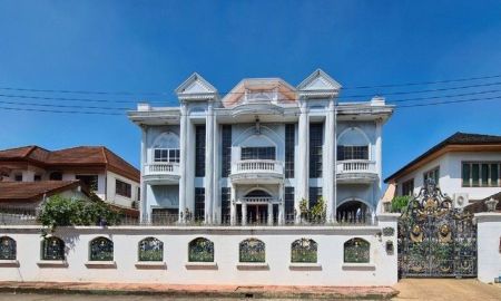 ขายบ้าน - ขายด่วน บ้านเดี่ยว 3 ชั้น 215 ตรว. หมู่บ้าน ป.ธนานิเวศน์ ถนนเสนานิคม 1 ซอย 28 ใกล้ BTS เสนานิคม, ม.เกษตร