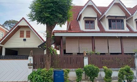 ขายบ้าน - ขายถูกมาก!! บ้าน 2 หลัง บนที่ดิน 122 ตร.ว. ทำเลทอง อ.บ้านฉาง จ.ระยอง ใกล้โลตัส ชายหาด นิคม สนามบินฯ