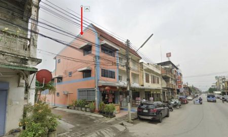 ขายอาคารพาณิชย์ / สำนักงาน - ขายอาคารพาณิชย์ 3 ชั้น หลังหัวมุม ทำเลค้าขาย ใกล้สถานีรถไฟลำปาง ( สบตุ๋ย )