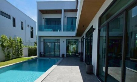 ขายบ้าน - พลูวิลล่าพัทยาสุดหรู โมเดิร์นลักซูรี่ 2 ชั้น โซนห้วยใหญ่ บางละมุง ชลบุรี