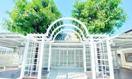 ให้เช่าบ้าน - ทำเลปากเพรียว ขนส่งสระบุรี 1.2 กม.ให้เช่าบ้านเดี่ยว 2 ชั้น 3นอน 2 น้ำ ใจกลางเมือง มีบ้านสองหลังในรั้วเดียวกัน พื้นที่กว้าง