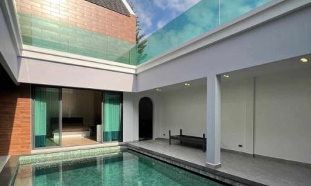 ขาย-ให้เช่าบ้าน - ขาย/ให้เช่า บ้านเดี่ยวพลูวิลล่าสุดหรู 2 ชั้น 4.5 ห้องนอน พัทยา