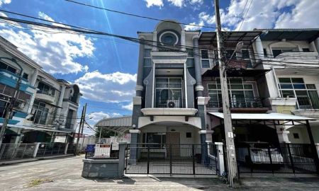 ขายทาวน์เฮาส์ - โครงการพรีเมียมเพลส 1 ทาวน์โฮม 3 ชั้นทำเลดีติดถนนซอยรามอินทรา 14 ราคาต่ำกว่าราคาประเมิน เหมาะทั้งอยู่อาศัยและลงทุน