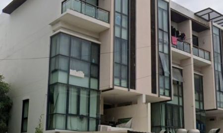 ขาย-ให้เช่าอาคารพาณิชย์ / สำนักงาน - ขายหรือให้เช่าตึก 4 ชั้นครึ่ง ขาย 14 ล้าน / เช่า 42,000 อาคารพาณิชย์ ราม 2 ใกล้เมกาบางนา