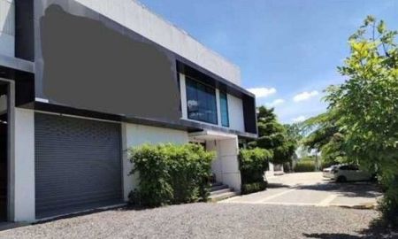 ขายโรงงาน / โกดัง - ขาย โกดัง 2 หลังบนที่ดิน 2-0-2 ไร่ ริมถนนเจ้าคุณทหารลาดกระบัง แขวงลาดกระบัง เขตลาดกระบัง,กรุงเทพมหานคร