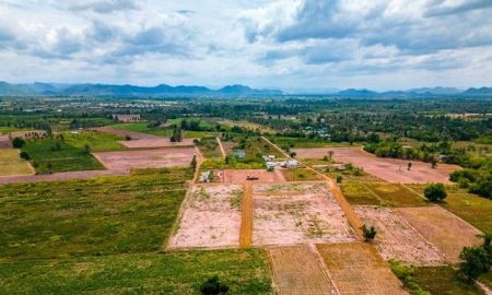 ขายที่ดิน - ที่ดิน - ใหญ่ขนาด 390 SQ.WA 0 งาน 0 Rai 500000 THAI BAHT ใกล้ ชะอำ ตลสด ชุมชน น่าอยู่