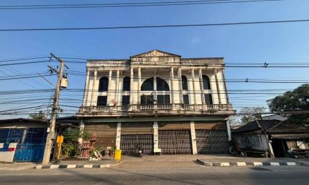 ขายอาคารพาณิชย์ / สำนักงาน - ขายอาคารพาณิชย์ 4 คูหา 3 ชั้น ครึ่ง 7 ห้องนอน 7 ห้องน้ำ ขนาดที่ดิน 90 ตร.ว. ติดถนนใหญ่เหมาะทำธุรกิจ อยู่อาศัย