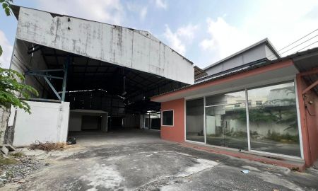 ให้เช่าโรงงาน / โกดัง - ให้เช่า โกดังพร้อมออฟฟิศขนาด 100 ตรว. ซอย นาคนิวาส 18 ลาดพร้าว 71 กว้างxลึก 16x25 เมตร ราคา 80,000 บาท/เดือน