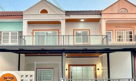 ขายทาวน์เฮาส์ - ขายทาวน์เฮ้าส์ รีโนเวทใหม่ เนื้อนที่ 20.1 ตร.ว ม.กิตติยารักษ์ 5 ไทรน้อย บ้าน 4 ห้องนอน