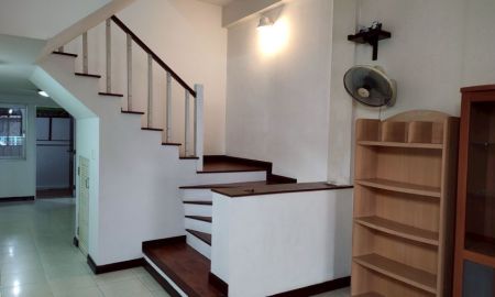 ให้เช่าทาวน์เฮาส์ - ้ทาวโฮม3ชั้นอยู่ในหมู่บ้านแฮปปี้แลนด์แกรนวิลล์ ซอยลาดพร้าว 101 มี 4ห้องนอน 3ห้องน้ำ