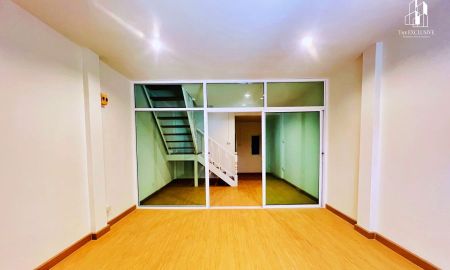 ขายทาวน์เฮาส์ - ขายทาวน์เฮ้าส์ รีโนเวทใหม่ หมู่บ้านบัวทอง 4