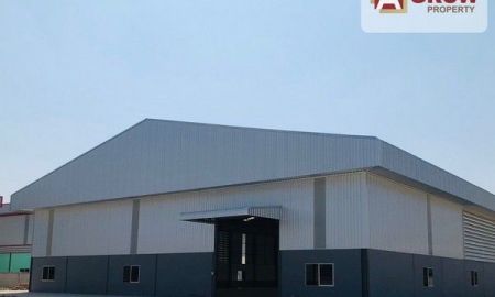 ขายโรงงาน / โกดัง - ขายโรงงาน พื้นที่ใช้สอย 1,900 ตารางเมตร มีรั้วล้อมรอบ โรงงานใหม่ บ้านบึง จังหวัดชลบุรี