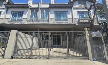 ขายทาวน์เฮาส์ - Villaggio Srinakarin-Bangna วิลลาจจิโอ ศรีนครินทร์-บางนา ทาวน์โฮมสวย ใหม่ พร้อมอยู่ หลังเมกาบางนา อ.บางพลี จ.สมุทรปราการ