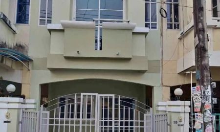 ให้เช่าทาวน์เฮาส์ - ให้เช่า ทาวน์เฮ้าส์ โครงการ ชวนชื่นนีโอ ซอย คู้บอน 6 บ้านรีโนเวทใหม่ทั้งหลัง ใกล้รถไฟฟ้าคู้บอน ราคา 12,000 บาท/เดือน