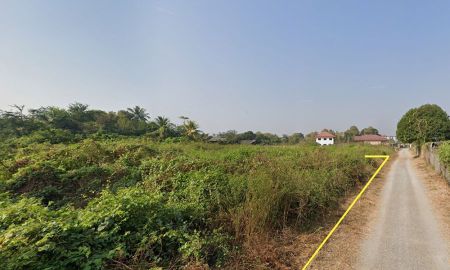 ขายที่ดิน - ขายที่ดิน เนื้อที่ 1-2-30 ไร่ ห่างถ.มาลัยแมน 50 ม.