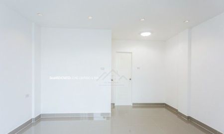 ขายทาวน์เฮาส์ - ขายทาวน์โฮม 4 ชั้น 350 ตร.ม ซอยสวรรค์วิถี (สุทธิสาร-ลาดพร้าว 64) รีโนเวทใหม่ทั้งหลัง เดินทางสะดวก