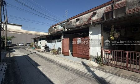 ขายทาวน์เฮาส์ - ขายทาวน์เฮ้าส์2ชั้นถนนพระราม9 ซอย13 ซอยโพธิ์หิรัญอุทิศ หมู่บ้านวิจิตชัย พื้นที่ 23 ตรว. ขาย 3.4 ล้านบาท