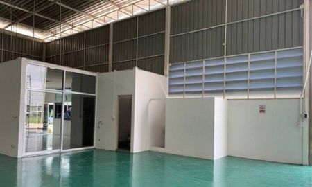 ให้เช่าโรงงาน / โกดัง - ให้เช่าโกดัง ตำบลหนองรี ใกล้นิคมอมตะซิตี้ ชลบุรี ขนาด 600 ตารางเมตร 1 ออฟฟิศ 4 ห้องน้ำ ประตูม้วนไฟฟ้า