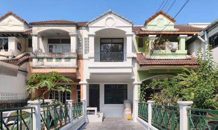 ขายทาวน์เฮาส์ - ขายทาวน์โฮม 2 ชั้นครึ่ง หมู่บ้านนันทนาการ์เด้น รังสิต เล่นระดับ 5 ระดับ เนื้อที่ 27 ตารางวา 3 ห้องนอน ตำบลบ้านกลาง อำเภอเมืองปทุมธานี จังหวัดปทุมธานี