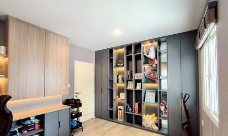 ขายบ้าน - บ้านเดี่ยว Villaggio ศรีนครินทร์ ตำบลบางเมือง อำเภอเมืองสมุทรปราการ สมุทรปราการ