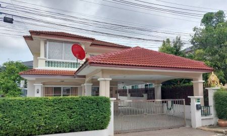 ให้เช่าบ้าน - ปล่อยเช่าบ้านเดี่ยว หลังใหญ่ 2 ชั้น หมู่บ้านอัมพรเพลส ศรีราชา ชลบุรี