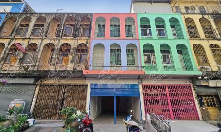 ขายอาคารพาณิชย์ / สำนักงาน - อาคารพาณิชย์ 3 ชั้น ซอยพิบูลสงคราม 19 ทำเลดีเข้าซอยไม่ลึก ใกล้สะพานพระราม 5