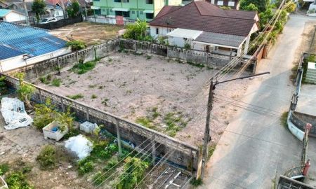 ขายที่ดิน - ขายที่ดิน 100 ตารางวา ขายที่ดินใจกลางศรีราชา ขายที่ดินใกล้อัสสัมชัญศรีราชา ชลบุรี ถนนศรีราชา-หนองยายบู่ ถนนเก้ากิโล ทำเลดี