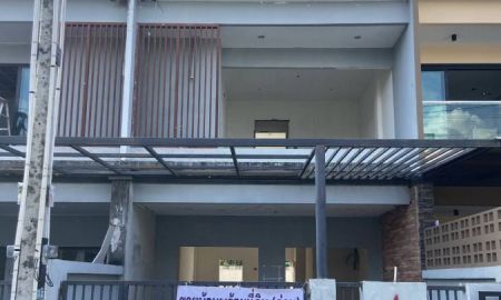 ขายทาวน์เฮาส์ - ขายทาวน์เฮ้าส์ 2 ชั้น (ขายตามสภาพ) ทำเลดี หมู่บ้านนคราศิริ ซอยทุ่งกลม-ตาลหมัน19 จังหวัดชลบุรี