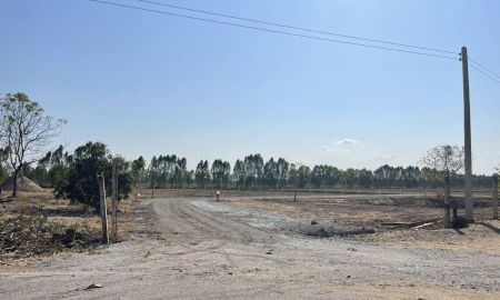 ขายที่ดิน - ที่ดินอยู่ในชุมชน บรรยากาศดี น้ำไม่ท่วม ต.หนองราชวัตร อ.หนองหญ้าไซ จ.สุพรรณบุรี