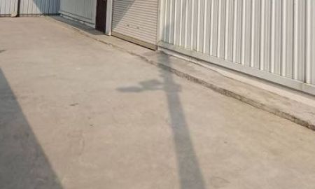 ให้เช่าโรงงาน / โกดัง - ให้เช่า โกดังเดี่ยว กรุงเทพกรีฑา พื้นที่กว้างขวาง มีออฟฟิศให้ ราคา 69,000 บาท/เดือน